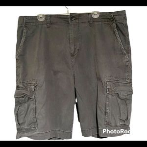 Old Navy gray cargo shorts, size 40